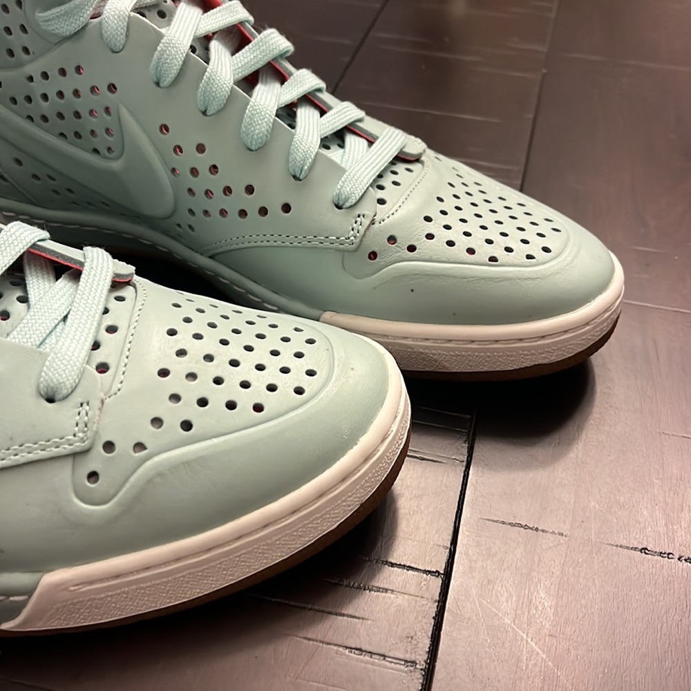 Nike Air Royalty MD LT VT NRG Shoes Sneakers new Mint Candy Womens Size 8.5 - Picture 9 of 16